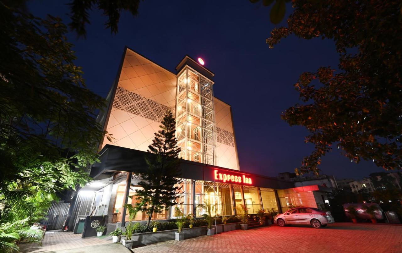 Freesia By Express Inn Pālghar Exterior foto