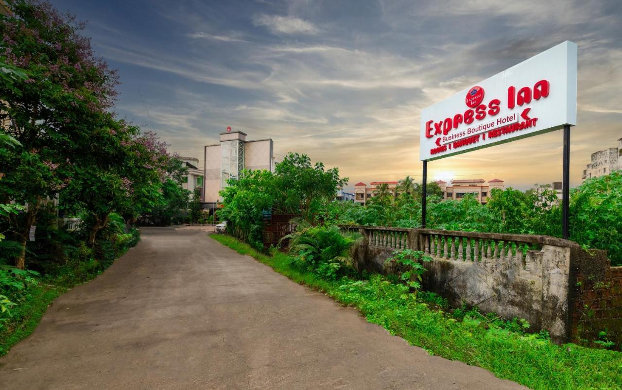 Freesia By Express Inn Pālghar Exterior foto